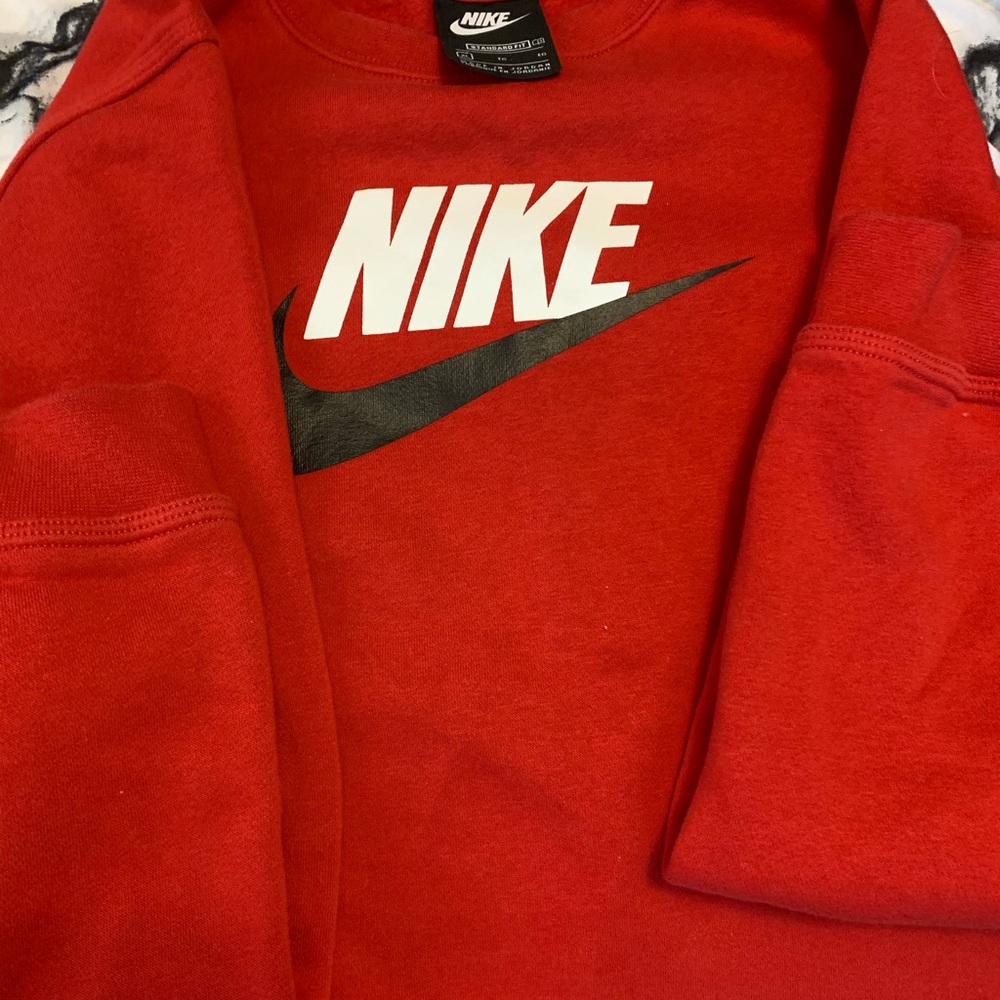 Nike crew cut JR XL fits a male small female med